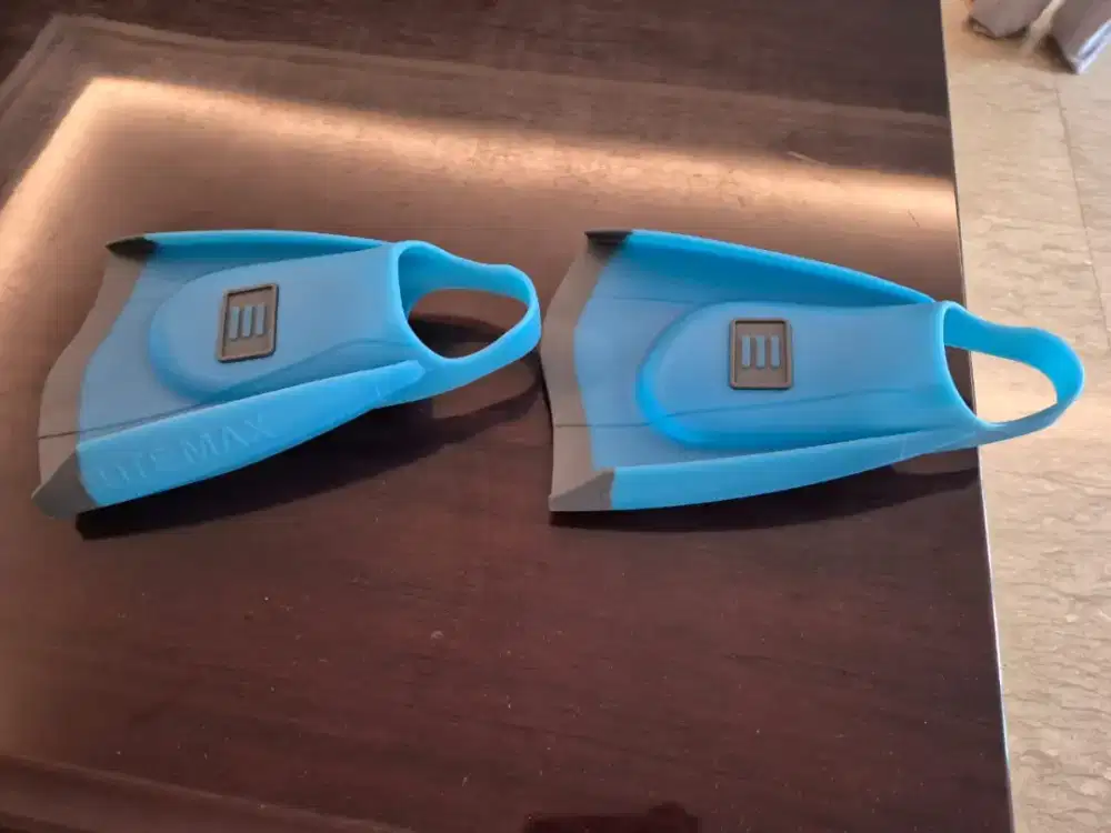 DMC elite max training fins R. Size M