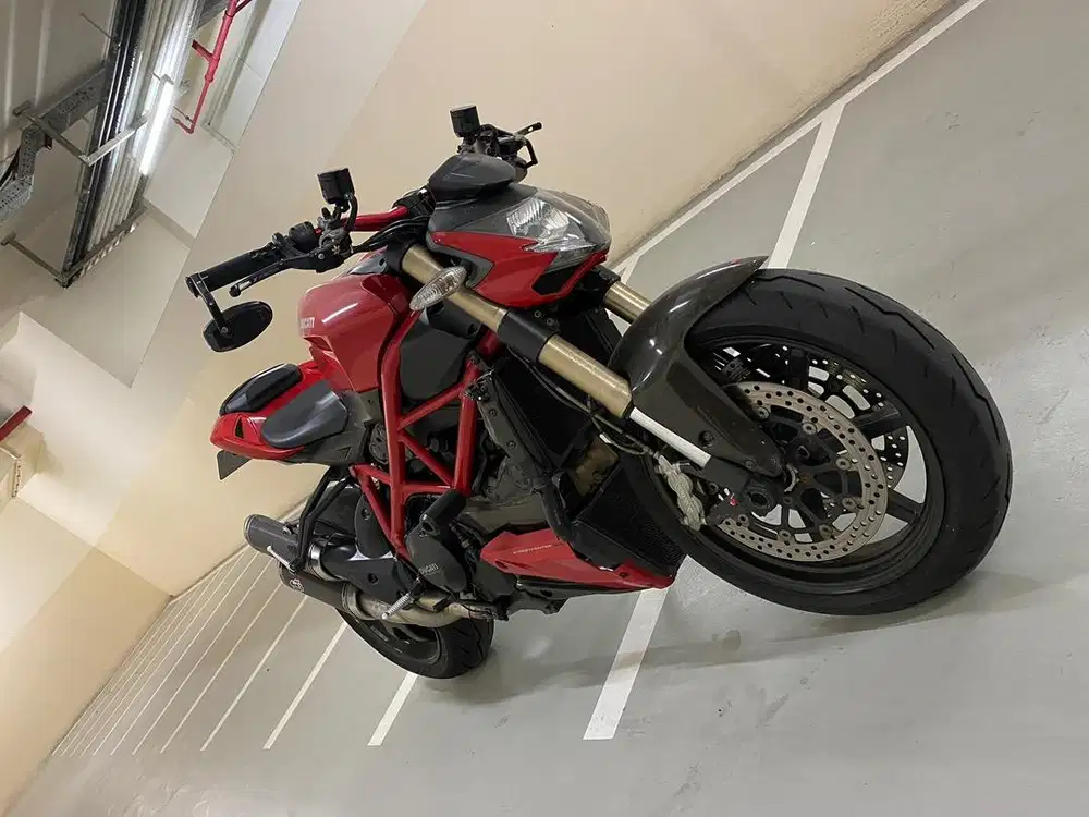 Ducati Streetfighter 848 2012 Full Paper