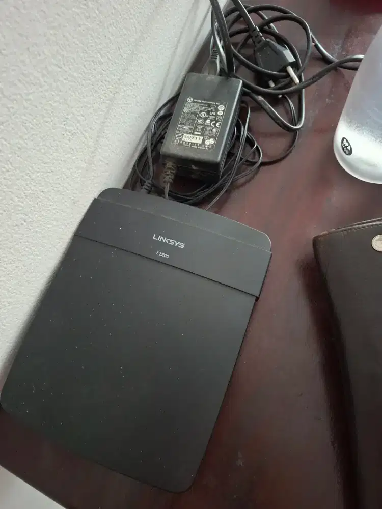 Router Linksys e1200 bekas