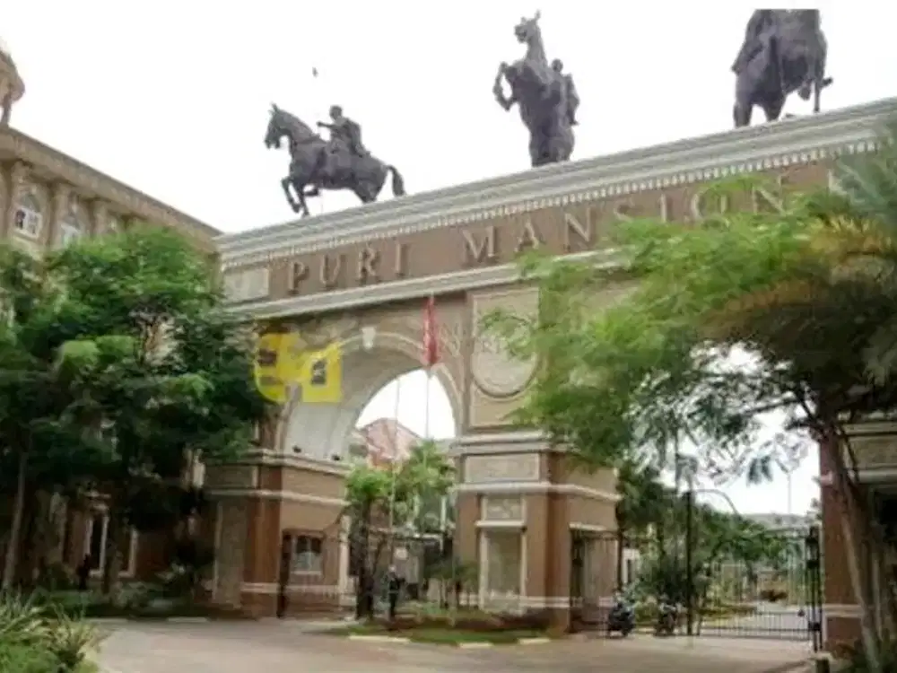 Disewa Rumah 2 Lantai 120M Puri Mansion Cluster Hawaii Unfurnished Rapi Terawat– Dekat Tol Jorr, Pik & Bandara Soetta