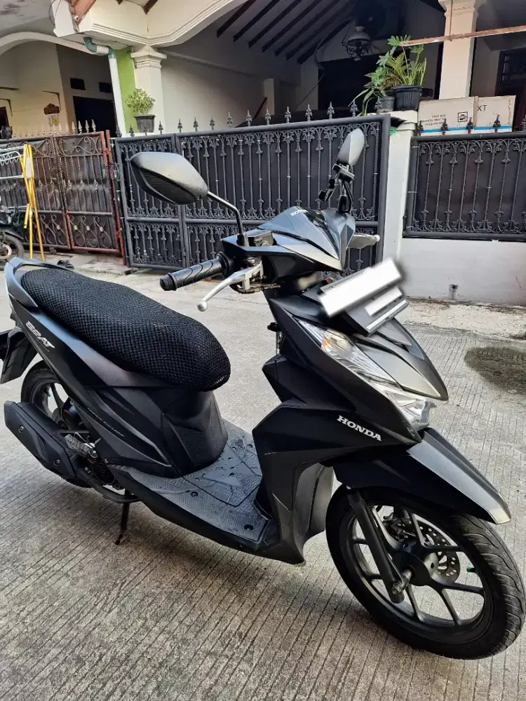 Honda Beat Deluxe CBS ISS 2022 Pajak Hidup