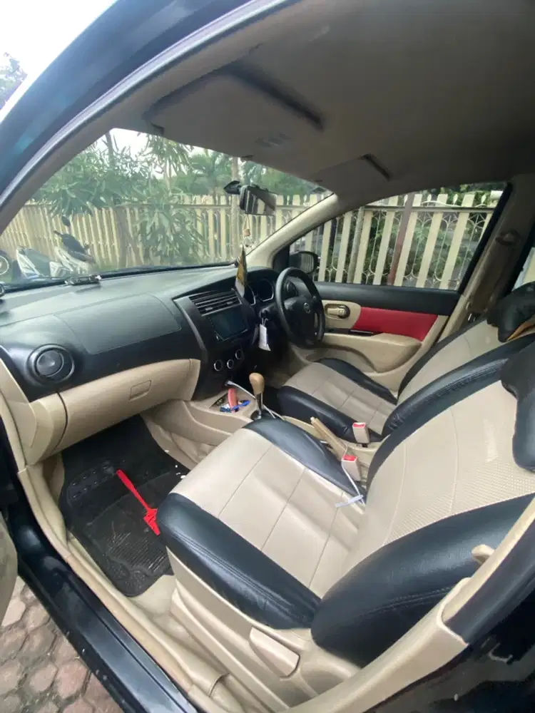 Nissan Grand livina 2014 Bensin