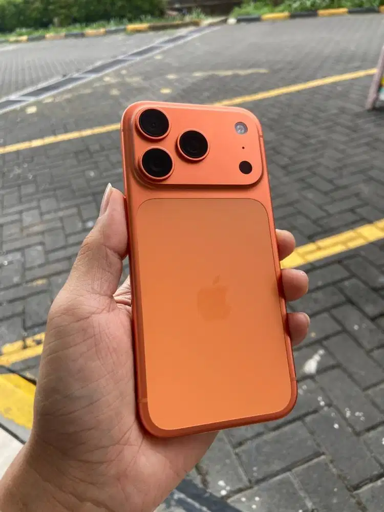 IPHONE 17 PRO 256GB RESMI BH 100% FULL MULUS LIKE NEW