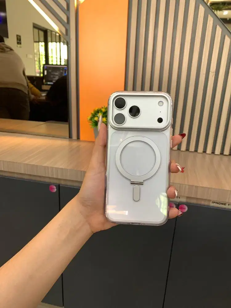 Iphone 17 PM Silverrr