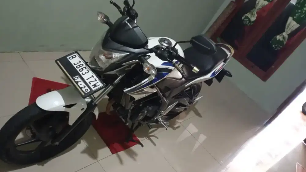 Honda CB 150R tahun 2014