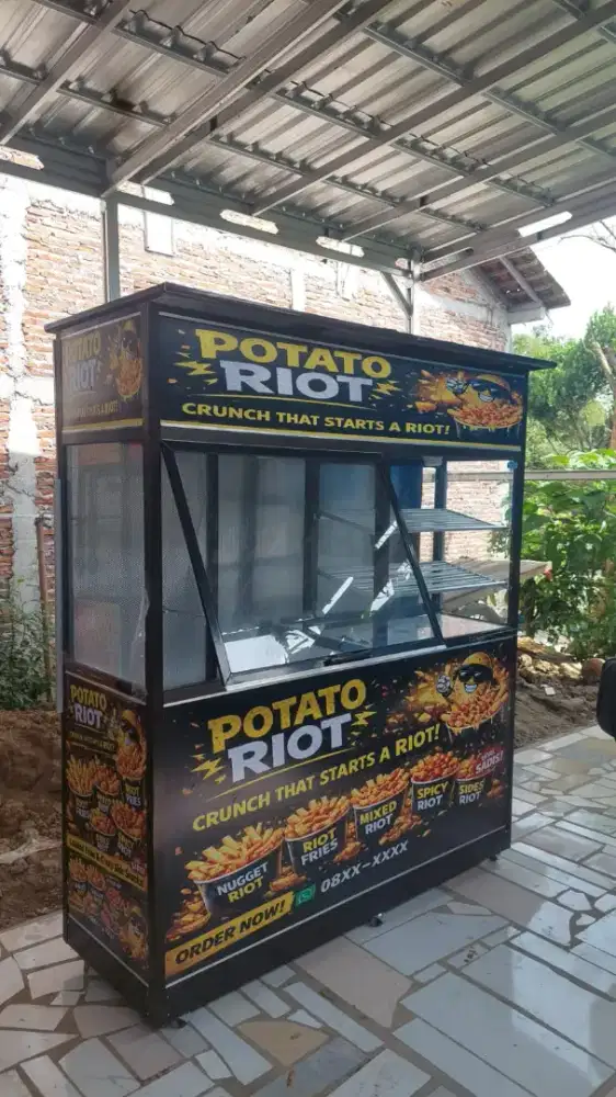 Gerobak dan etalase jualan