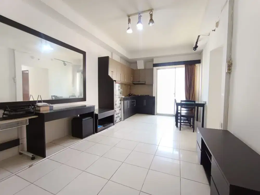 Disewakan 3BR Semi Furnish di Apartemen Mediterania Garden 2, Best View