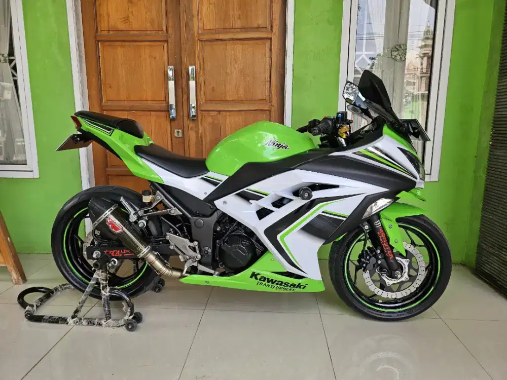 Ninja 250 fi ABS Special Edition 2016 + Knalpot R9 Carbon Original