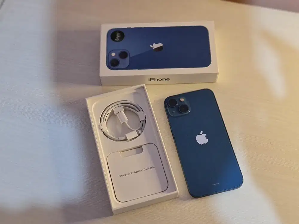 Dijual Iphone 13 128 GB warna Blue Garansi Resmi Indo