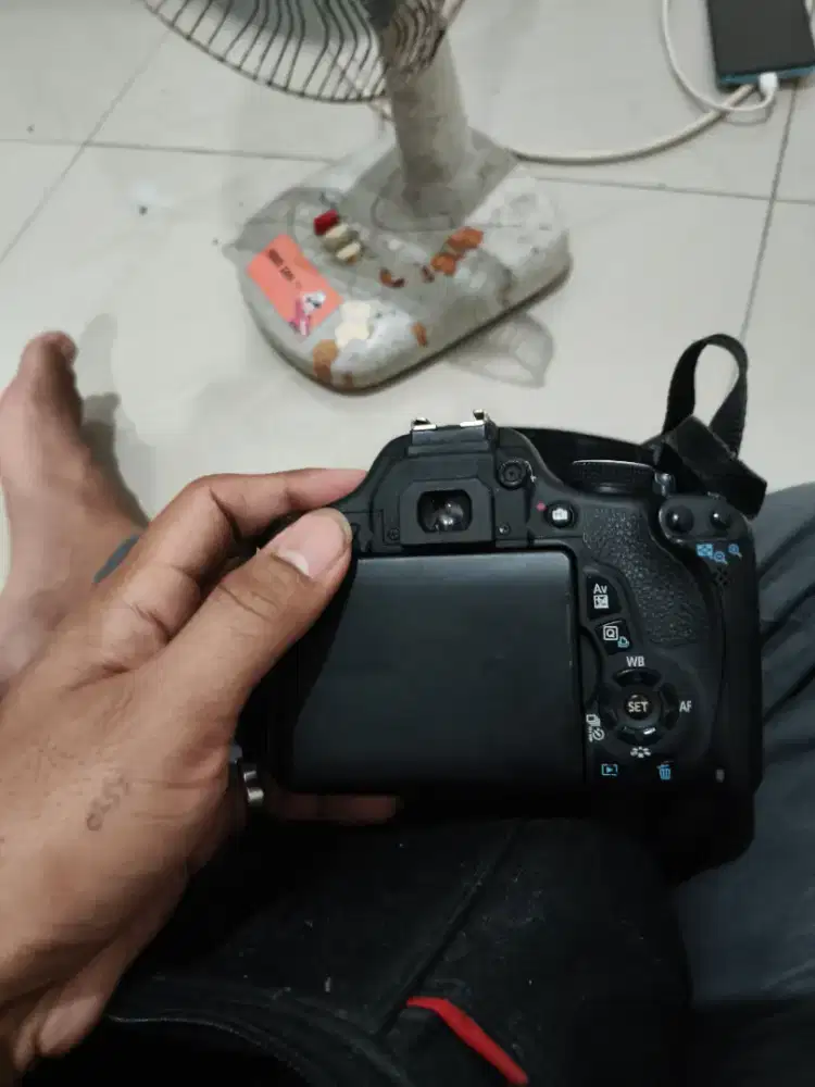 Canon 600 D + Lensa Fix 1.8