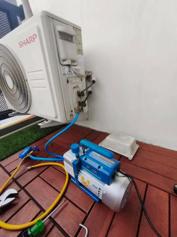 Jasa Isi Freon & Vacum AC