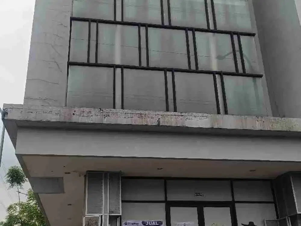 Ruko 3 lantai Citraland Greenlake lokasi bagus kawasan perumahan dekat Binus