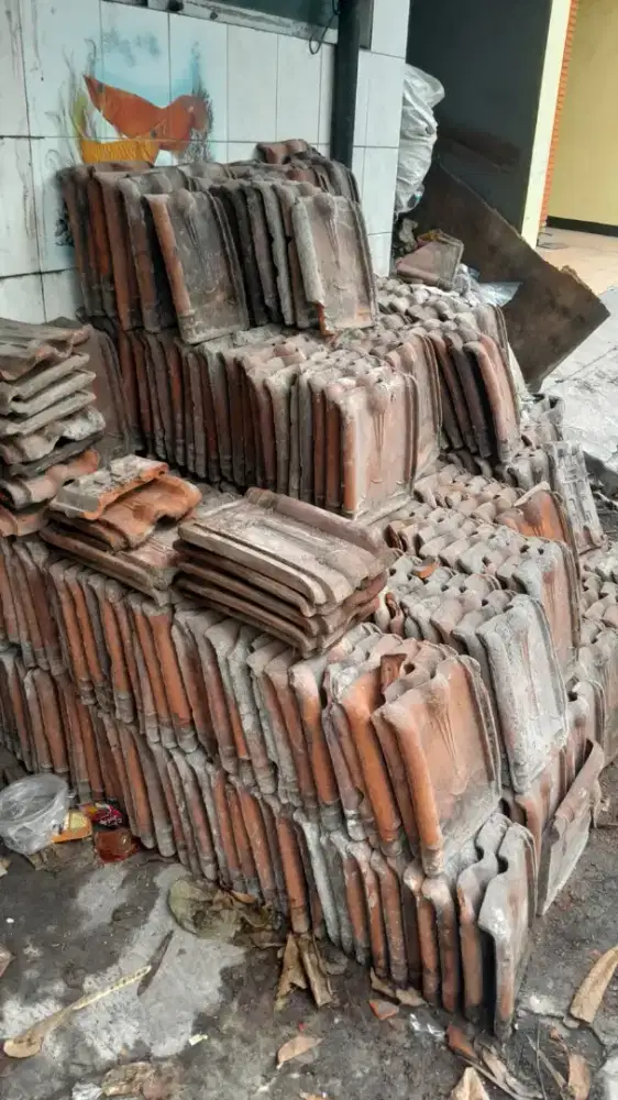 Di jual genteng karangpilang bekas