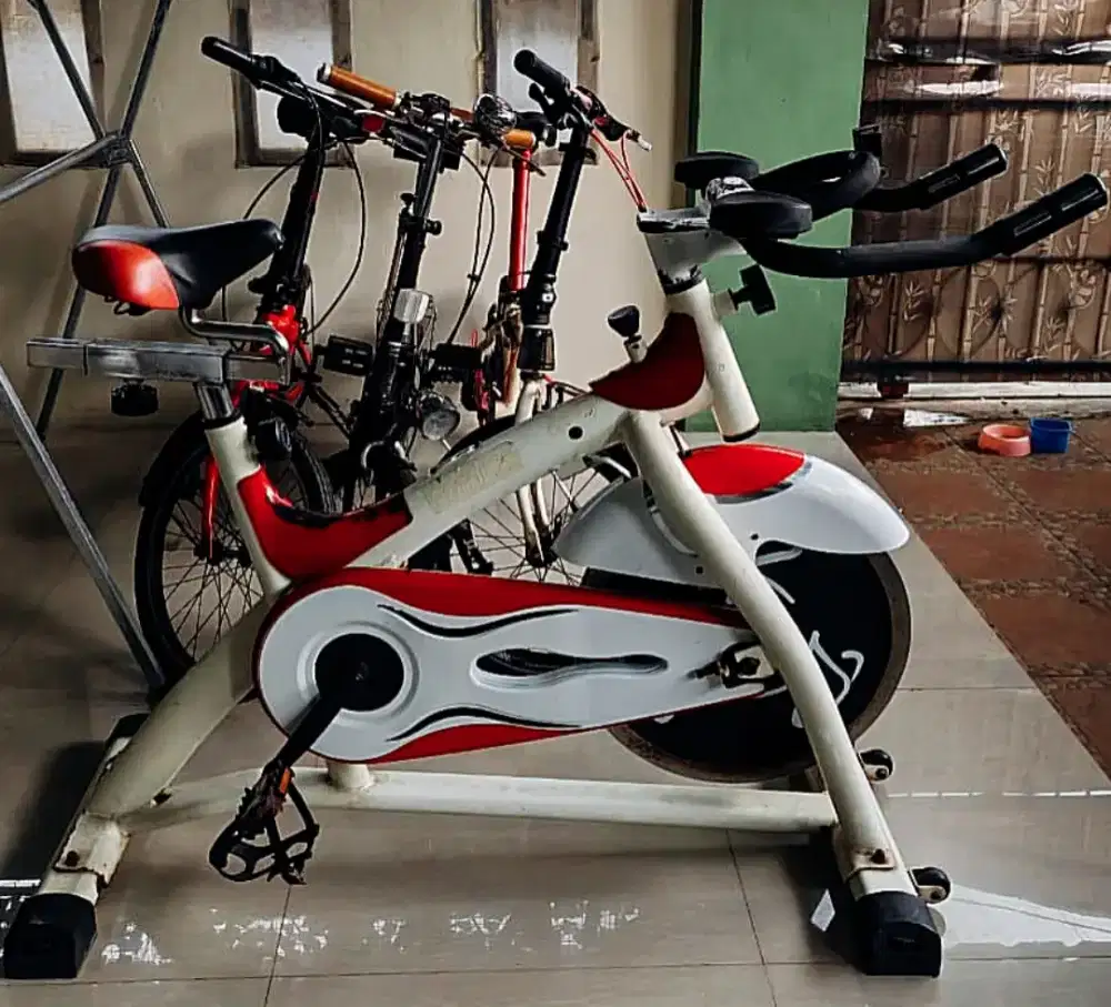 Sepeda Statis Merk Total Fitness