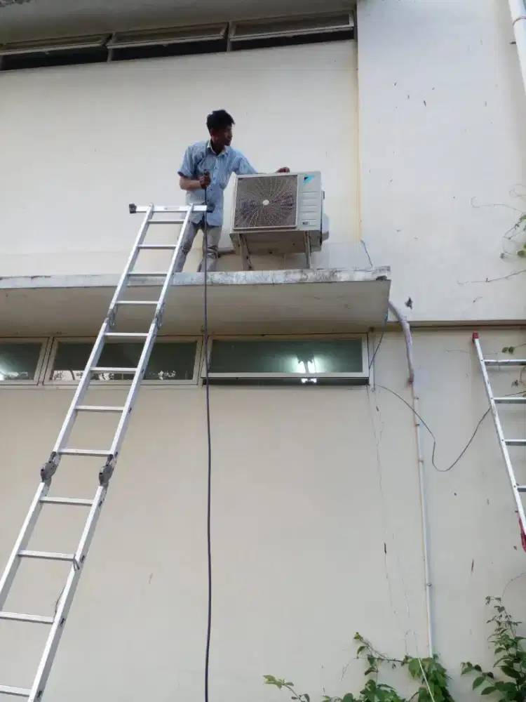 Service AC,mesin cuci,kulkas,water heater,