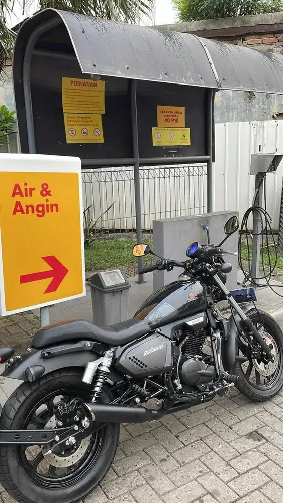 Benneli Motobi Evo 200