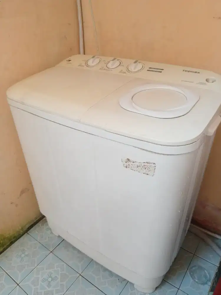 Mesin Cuci 2 tabung Toshiba