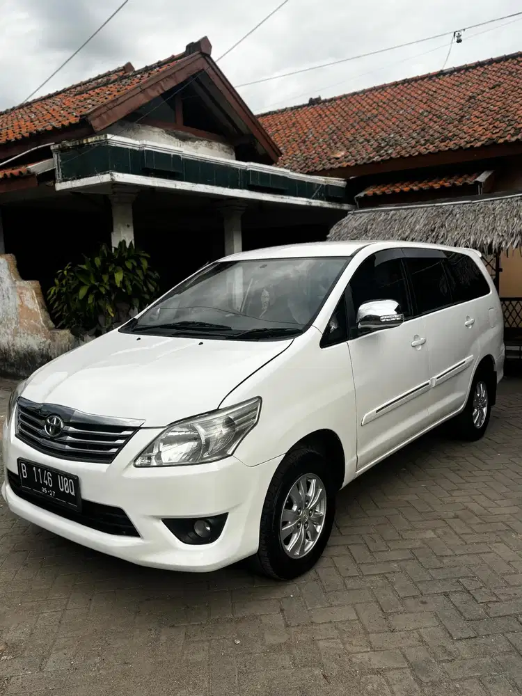 Toyota Kijang Innova 2012 Bensin