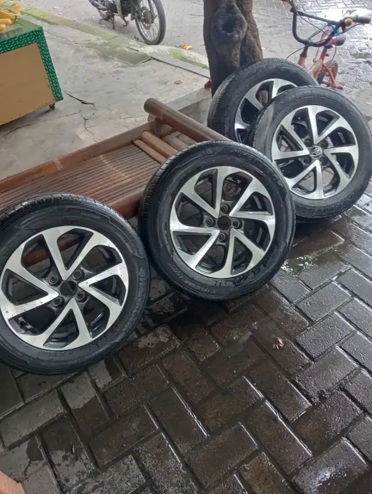 Velg copotan Agya TRD r14 pcd 4x100