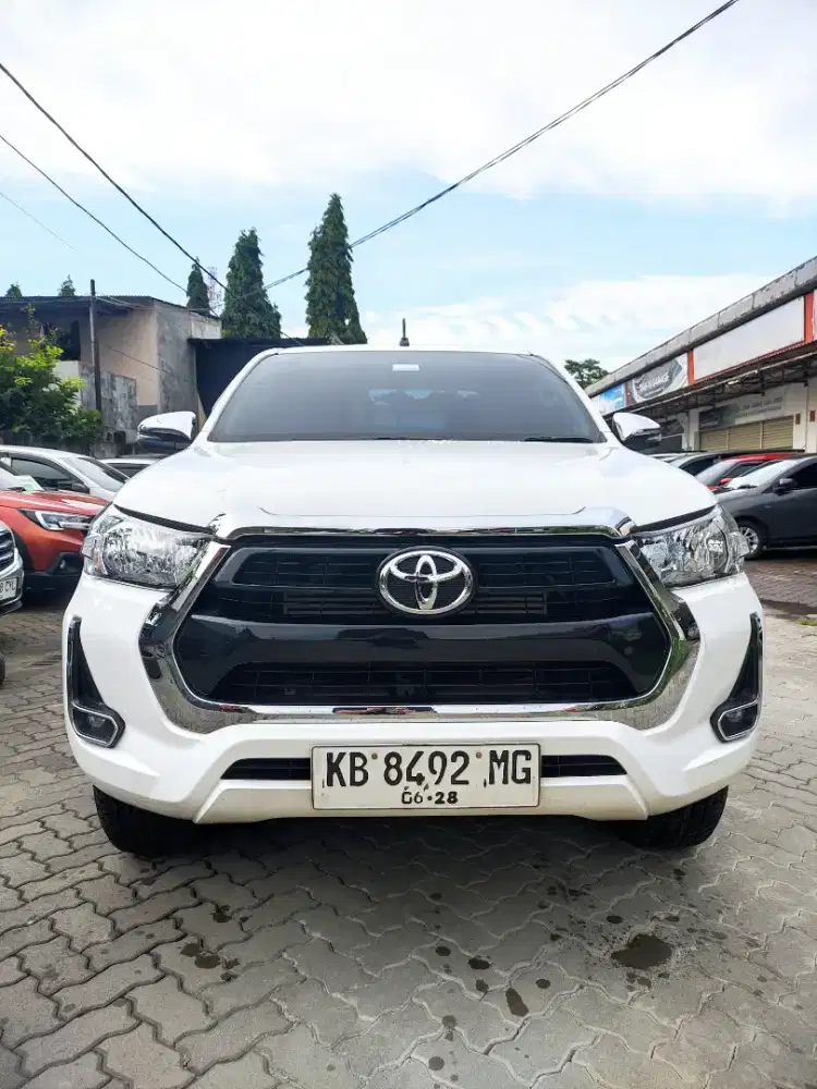 Toyota Hilux 4x4 G MT 2023 KMBARU 13 EIBUAN RASA BARU