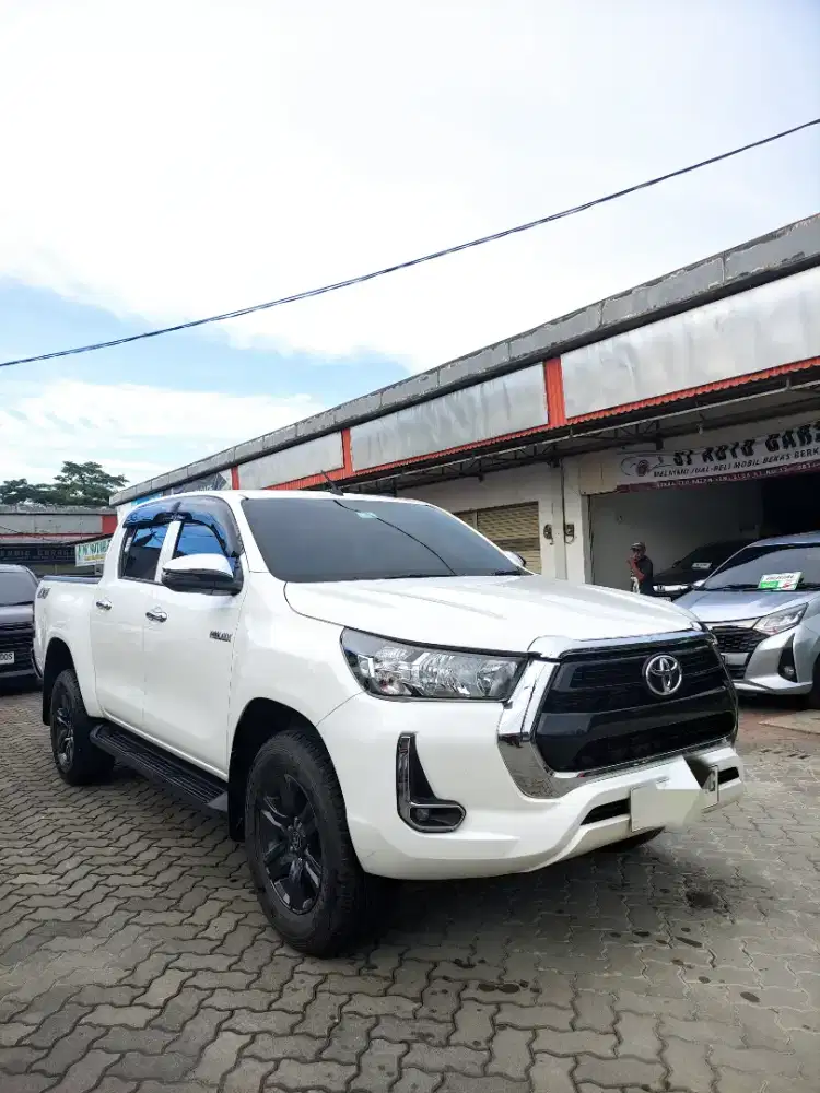 KM 13RIBUAN PLAT KB MLBIL DI JAKARTA Toyota Hilux 4x4 G MT 2023