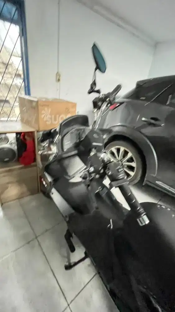 Polytron Fox R 2024 Hitam