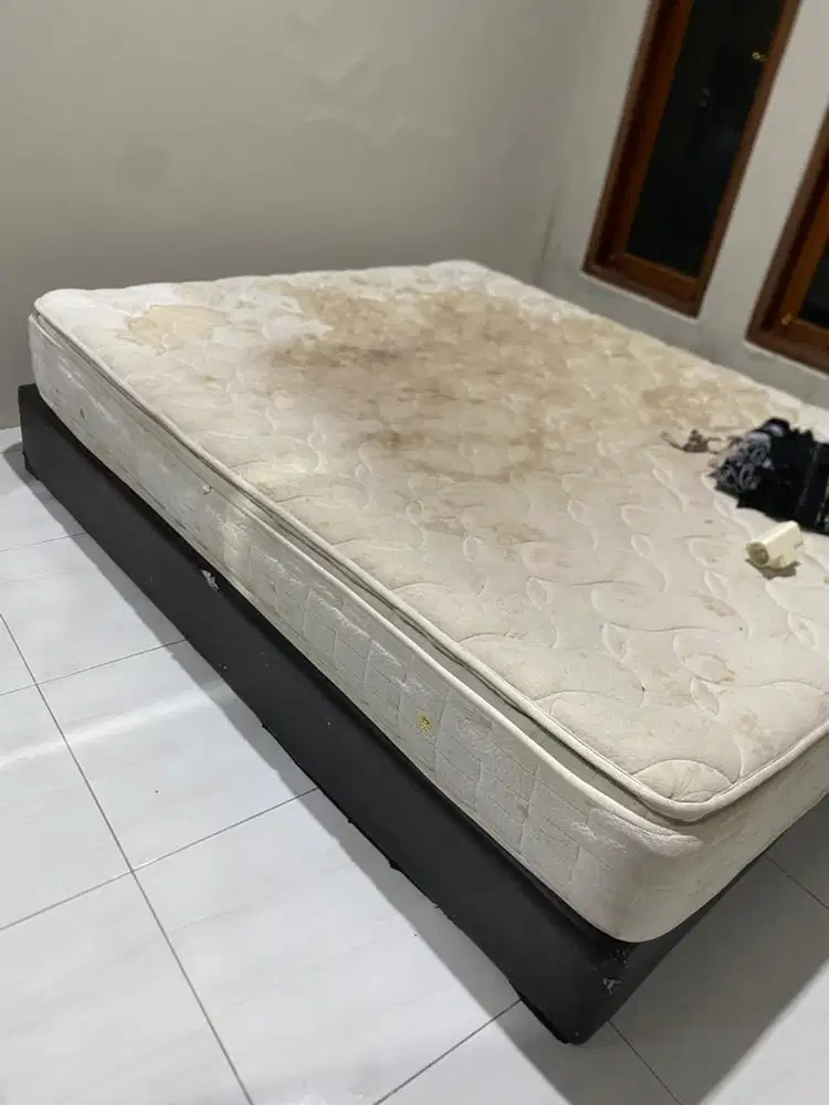 Dijual spring bad beserta kasurnya