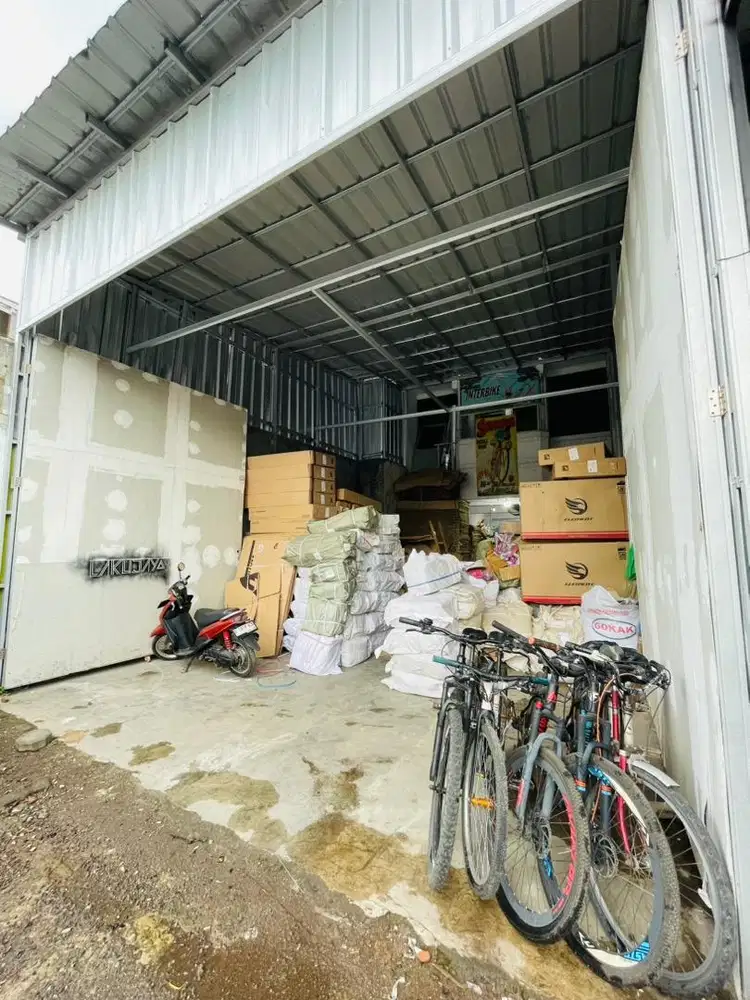 HOST LIVE STREAM & ADMIN MARKETPLACE