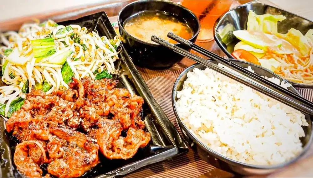 Di Butuhkan Karyawan/Ti Untuk Resto Jepang & Coffee Shop