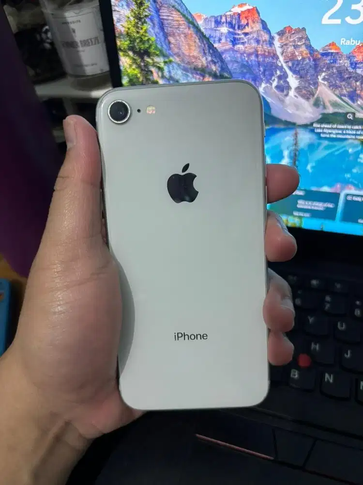 Iphine 8 65gb second ibox