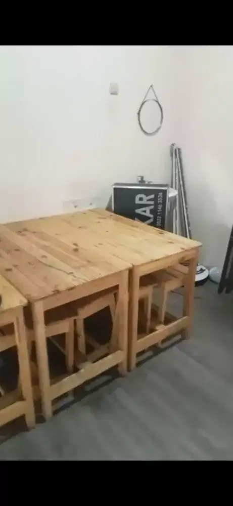 Jual cepat 4 meja panjang 8 kursi panjang