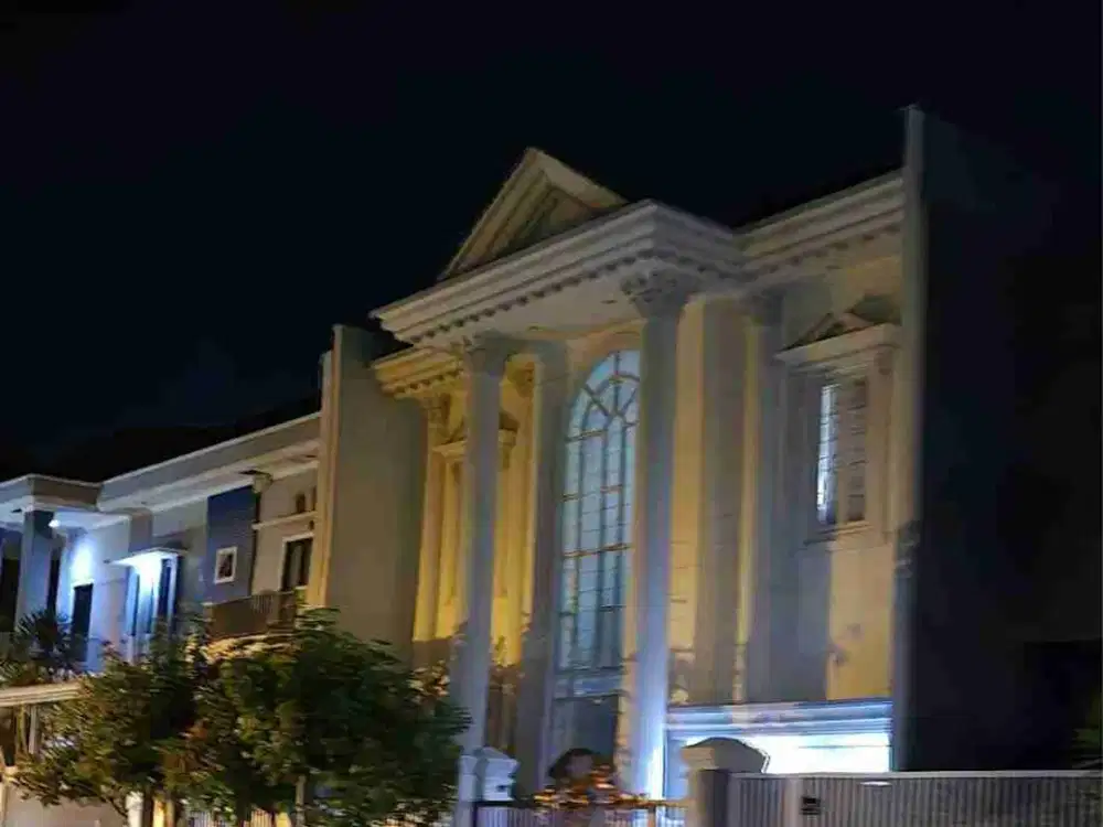 Rumah Mewah Neo Classical Citraland Dekat GWalk lantai marmer 2x2 meter. jarang ada