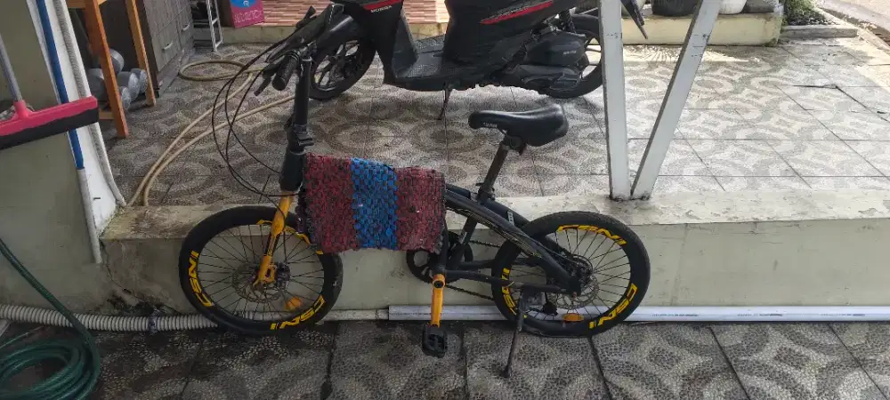 Sepeda lipat cassini