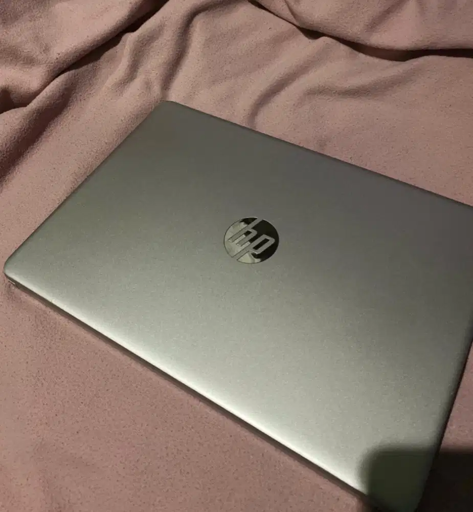 Laptop Hp14s dq3111TU like new baru 1,5 tahun pakai