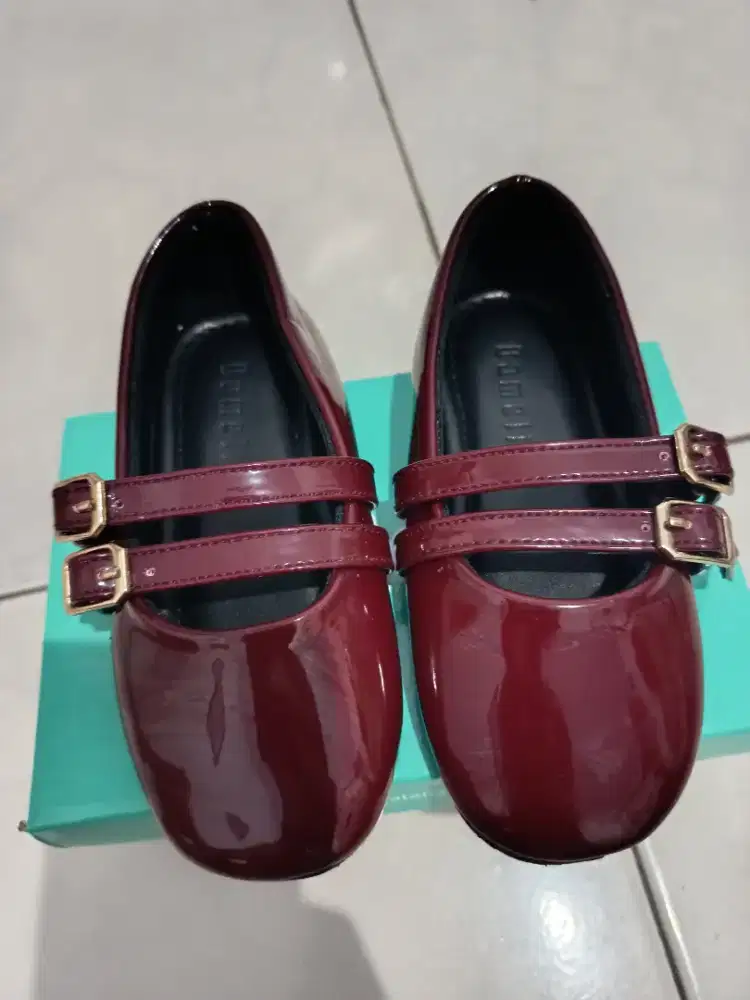 Jual sepatu anak