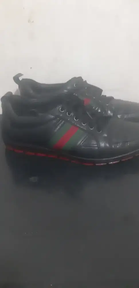 Sepatu Gucci Size 39 Besar