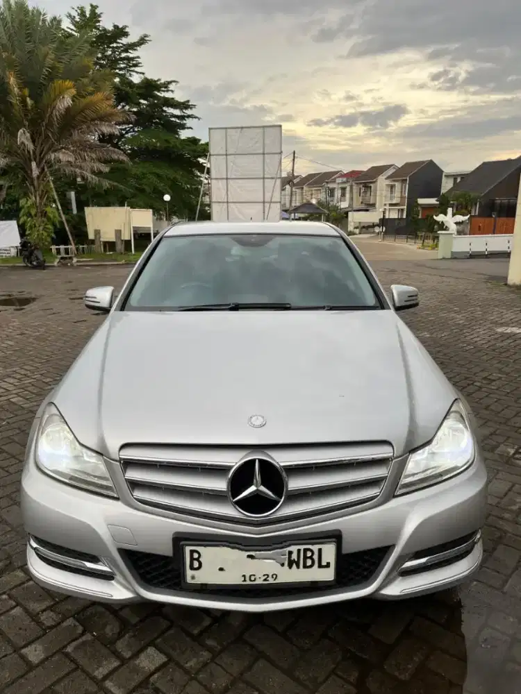 Mercedes Benz C200