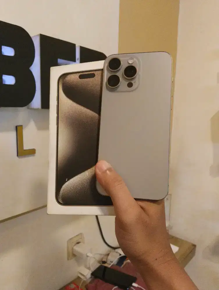 Jual Iphone 15 Promax 512Gb Second Ibox Mulus No Minus BH 88%