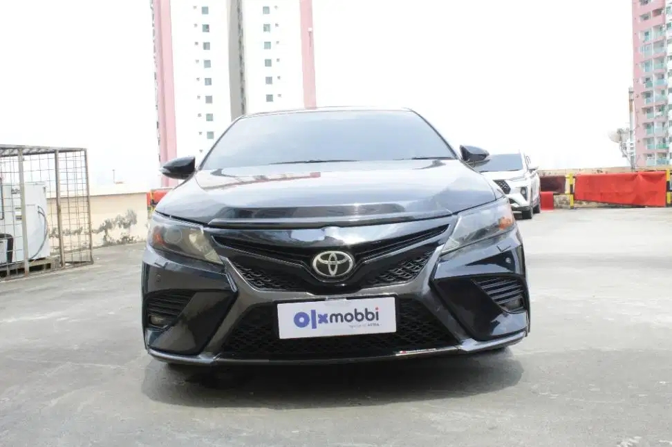 TDP 10JT, Toyota Camry 2.5 G Bensin-AT Hitam 2018