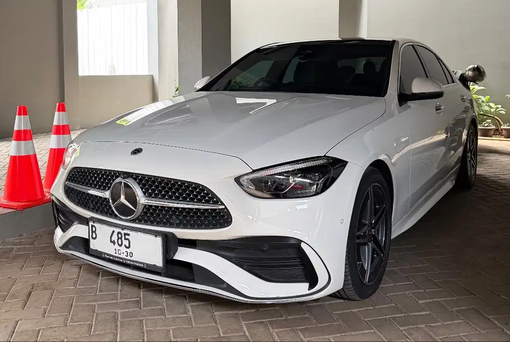 Mercedes Benz C300 AMG 2023