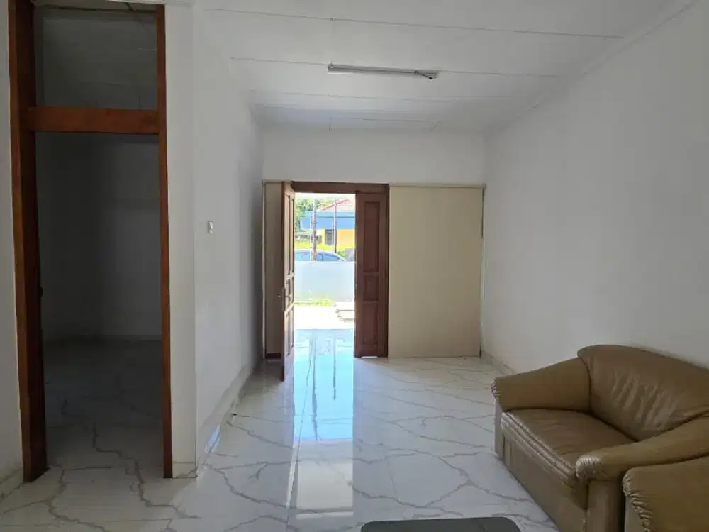 DISEWAKAN RUMAH  JLN PELIKAN DADALI BANDUNG SIAP HUNI