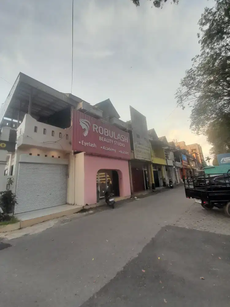 Disewakan Ruko 2 Lantai Strategis di Jalan Perumahan Mangunsarkoro