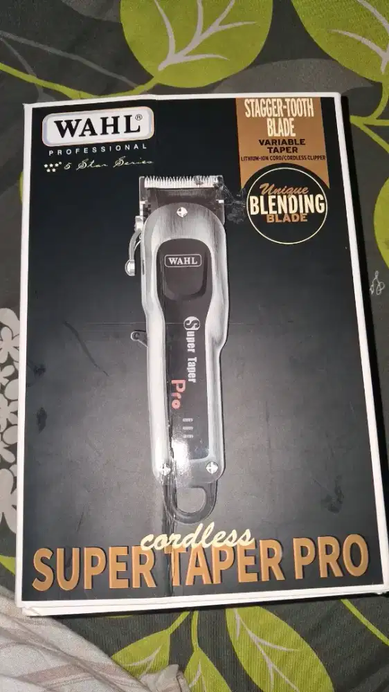 Di jual mesin cukur dari Wahl.