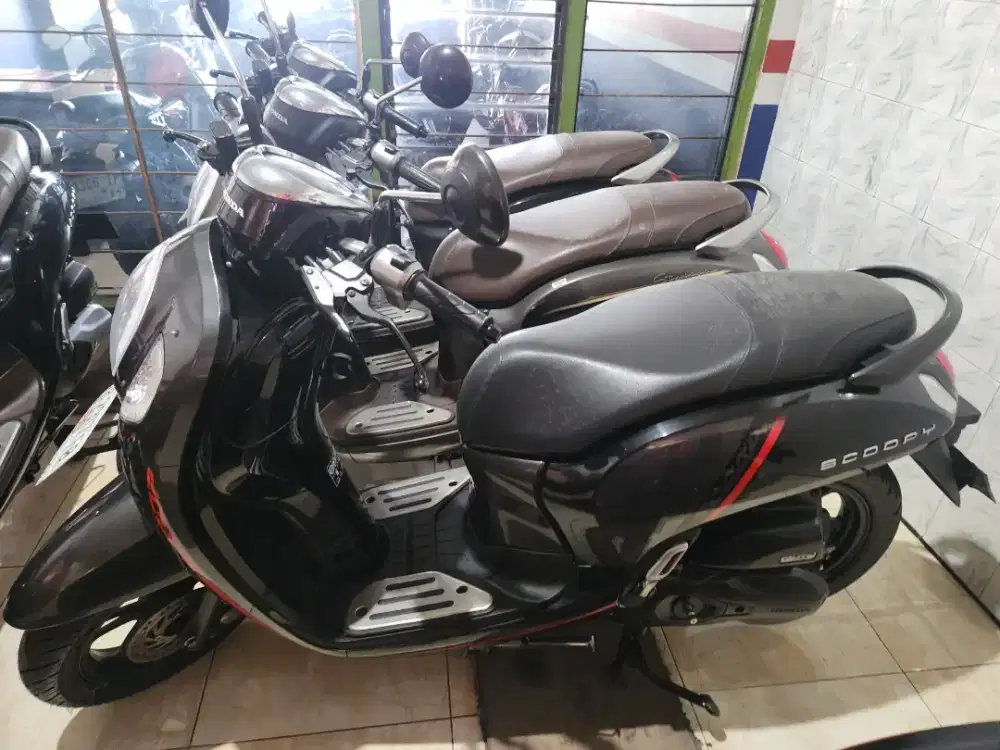 Scoopy hitam 2021 Gbm bisa tunai kredit