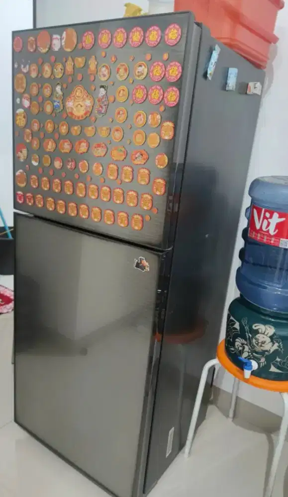 Kulkas sharp 2 pintu