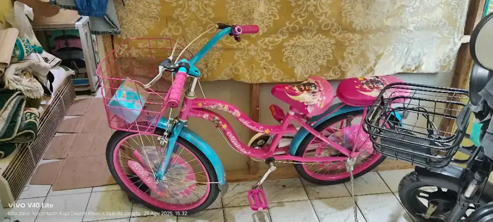 sepeda baru masih ketinggian