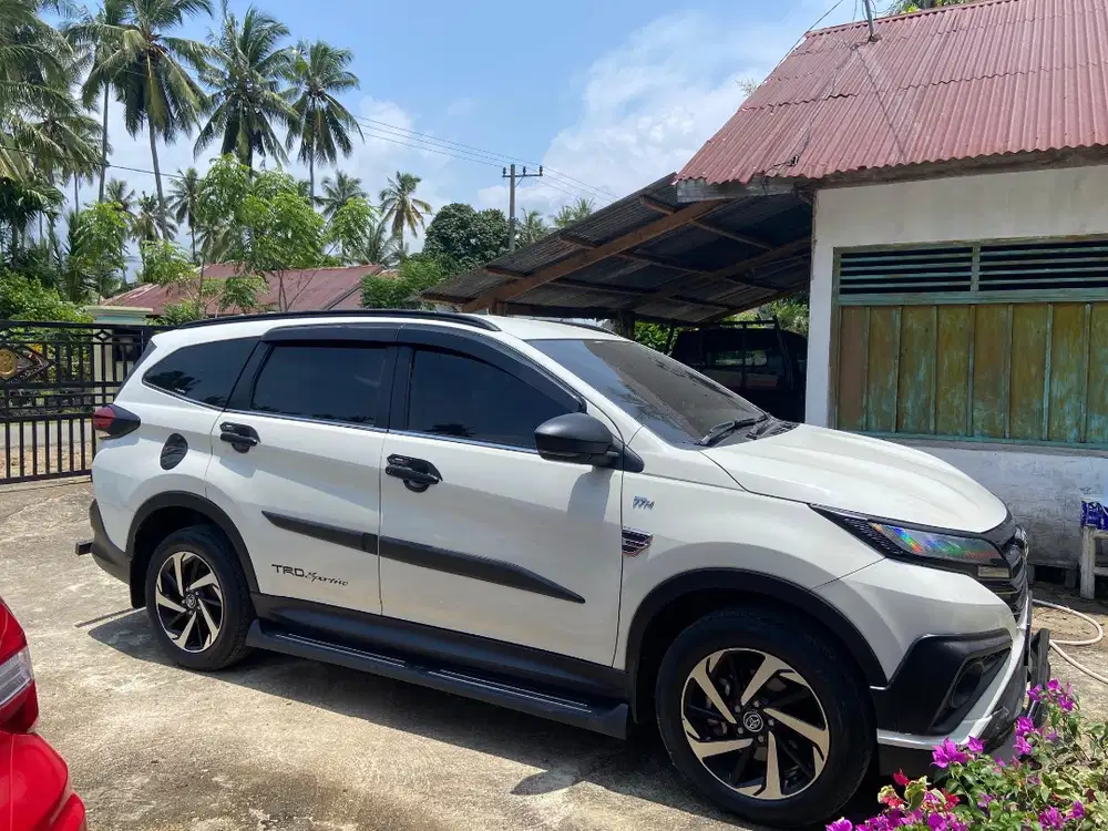 Toyota rush sTRD 2019 istimewa low km(odo38rb asli)