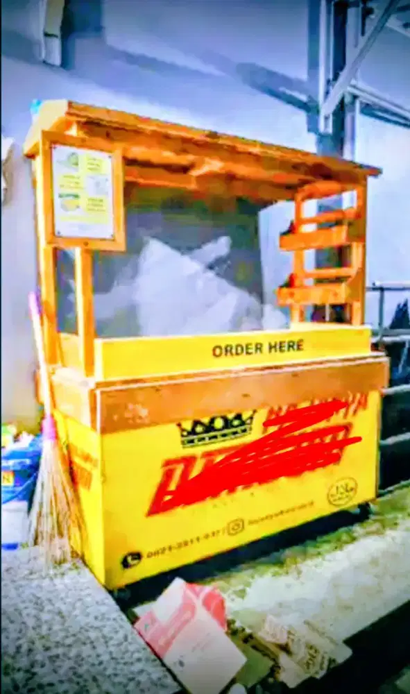 Gerobak kayu masih bagus