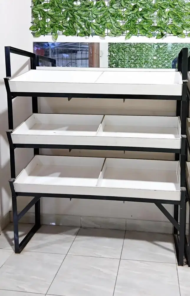 Dijual rak buah dan sayur kondisi mulus seperti baru