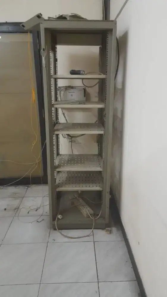 Rak Server Komputer